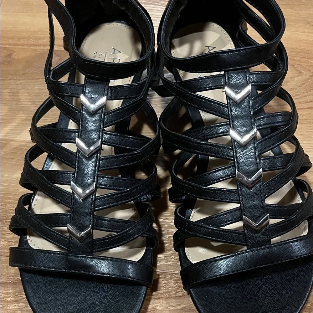 Apt. 9 Elegant Black Gladiator Sandals - Picture 3 of 5
